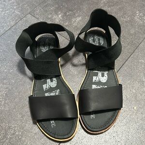Sorel “Ella” Sandals Size 9.5
